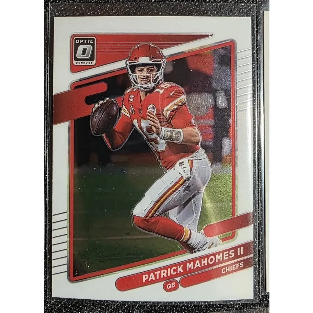 Patrick Mahomes 9 Card Panini lot!!!!!